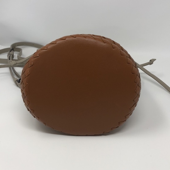 Bottega Veneta Crossbody Bucket Bag - Picture 6 of 7